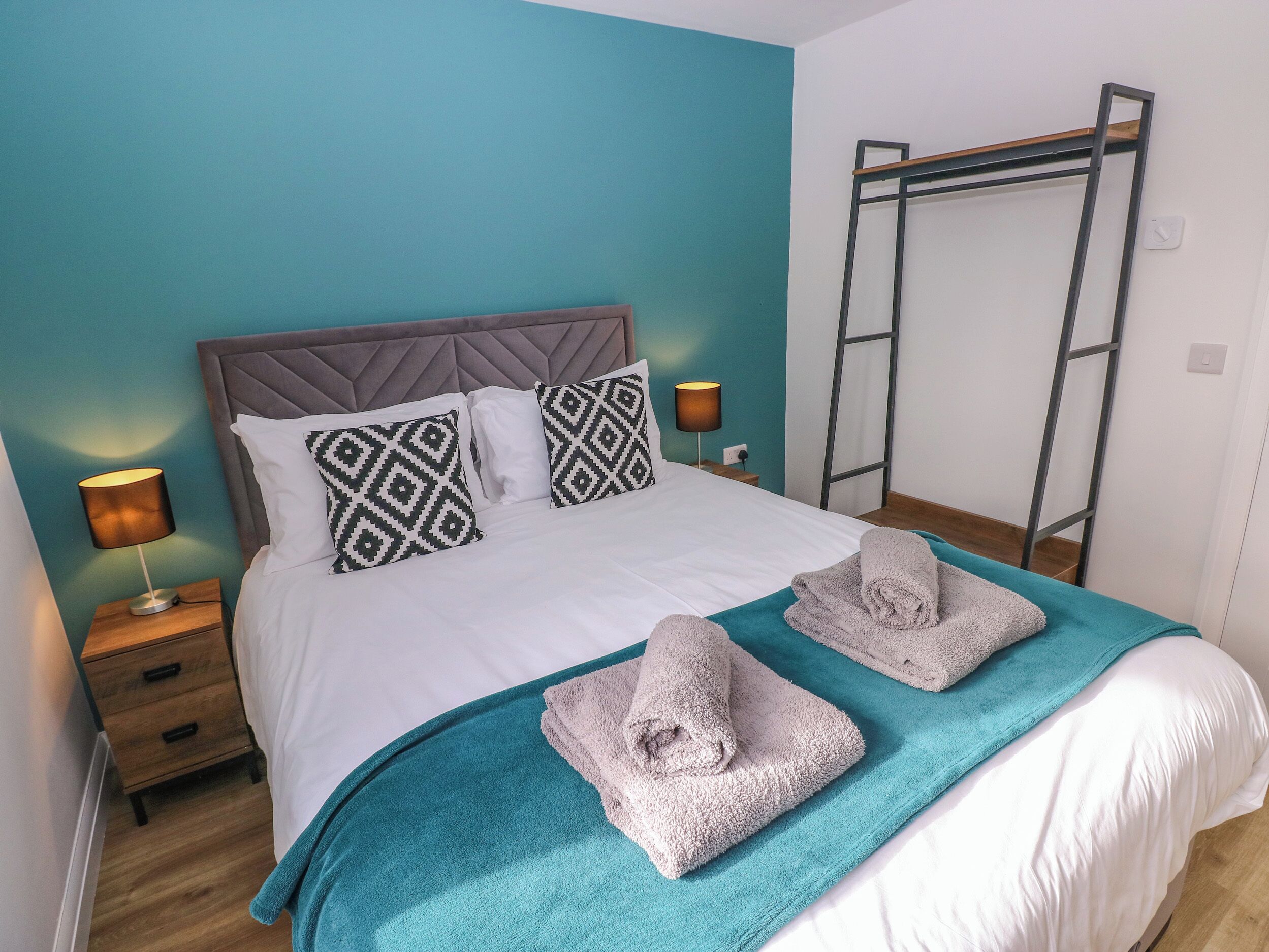 2 camere, con stile personalizzato, con arredamento individuale