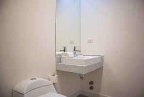 Douche, serviettes fournies