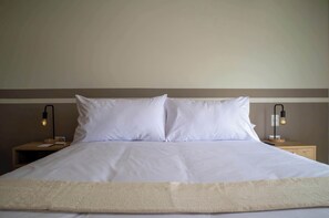 3 chambres, fer et planche à repasser, Wi-Fi, draps fournis