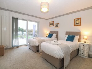 5 bedrooms, individually decorated, individually furnished, free WiFi - White Gables (Norwich)