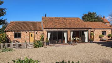 Cottage | Front of property