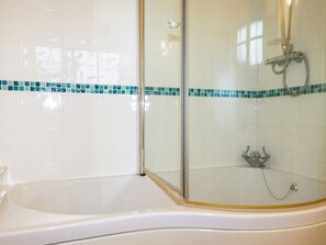 Shower - The Coach House (Camelford)