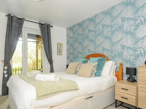 3 bedrooms, individually decorated, individually furnished, free WiFi