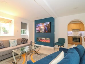 Living area - 4 Noel Court (Chipping Campden)