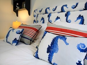 4 bedrooms, individually decorated, individually furnished, free WiFi