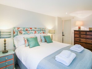 4 bedrooms, individually decorated, individually furnished, free WiFi - Chapel House (Rhosneigr)