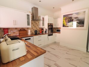 Cottage | Interior - Rosemont (Adare)