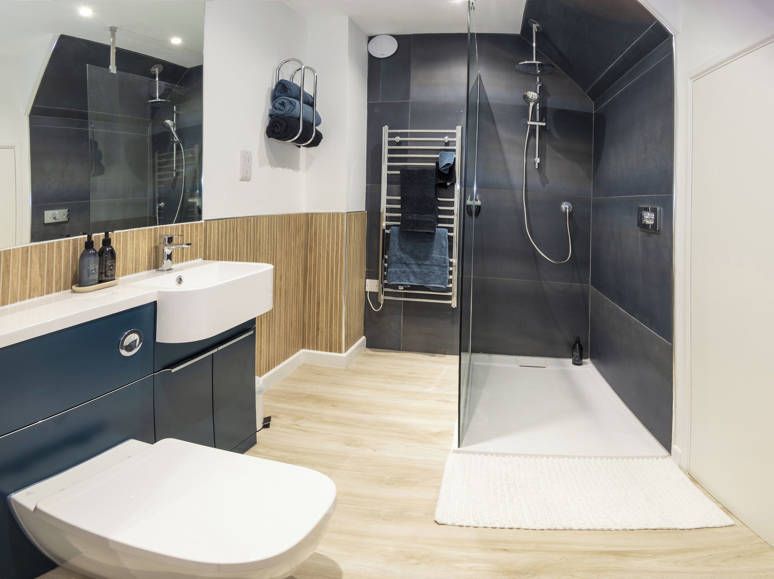 Buồng tắm vòi sen 