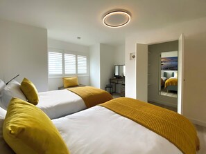 1 bedroom, individually decorated, individually furnished, free WiFi - Sandwood Studios (Newquay)