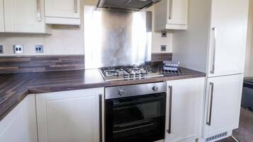 Fridge, dishwasher, electric kettle, toaster