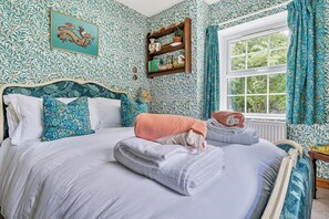 3 bedrooms, individually decorated, individually furnished, free WiFi - Bodior Lodge (Holyhead)