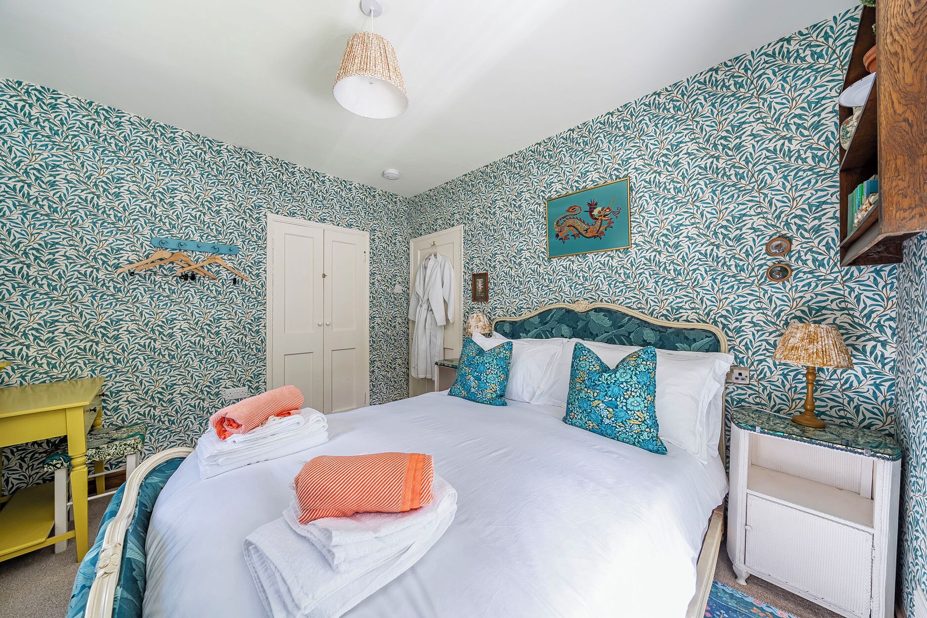 3 عدّة غرف نوم وبديكورات فريدة لكل غرفة وطراز فريد لكل وحدة