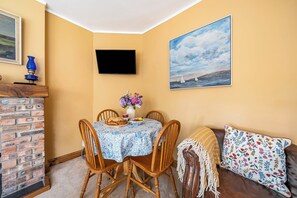 Dining - Bodior Lodge (Holyhead)