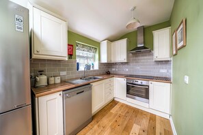 Dishwasher, cookware/dishes/utensils