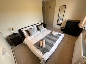 3 bedrooms, individually decorated, individually furnished, free WiFi - Bayview Cottage (Bournemouth)