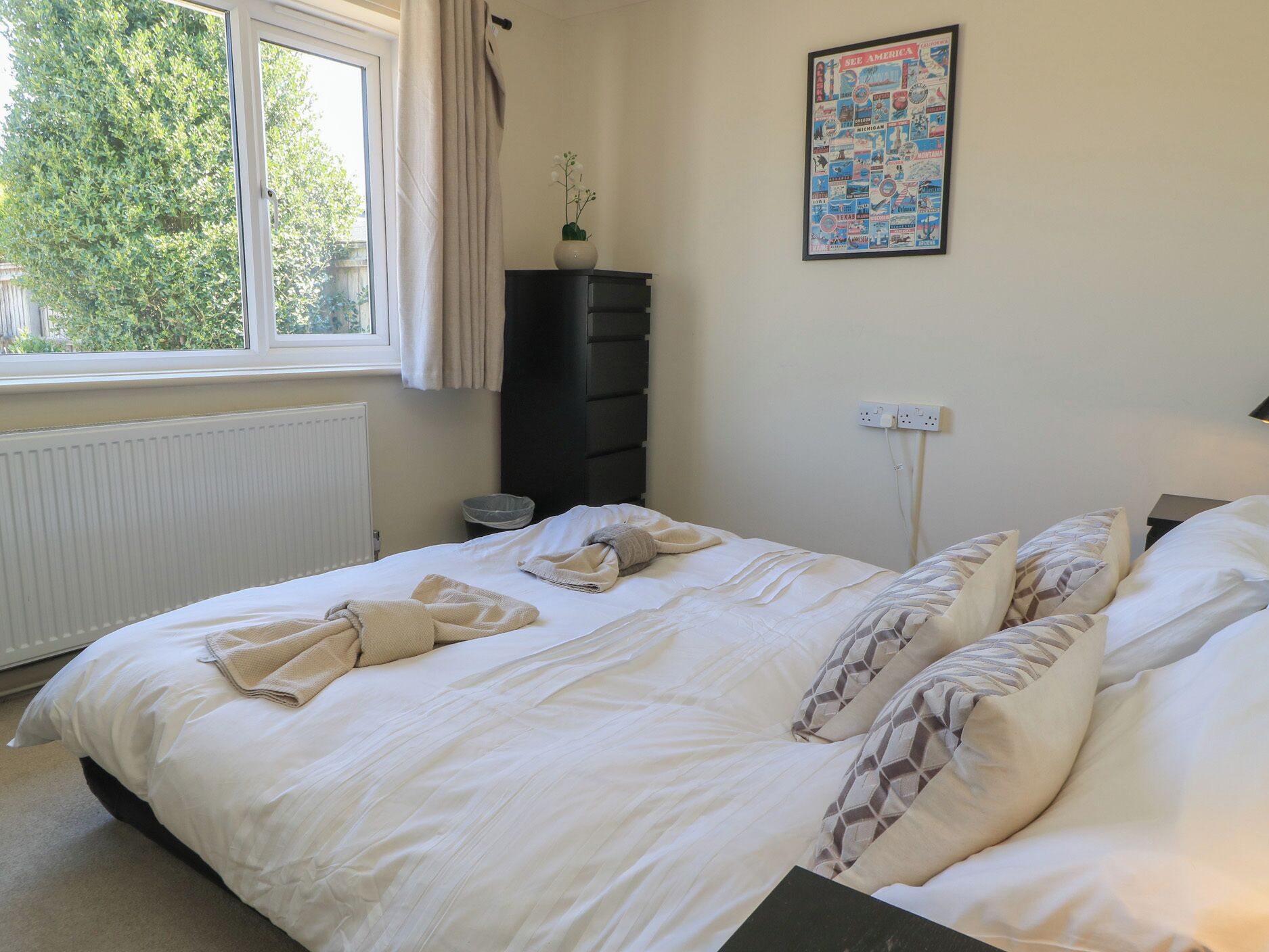 Chaumière | 3 chambres, accès au Wi-Fi (inclus), décor unique, ameublement unique