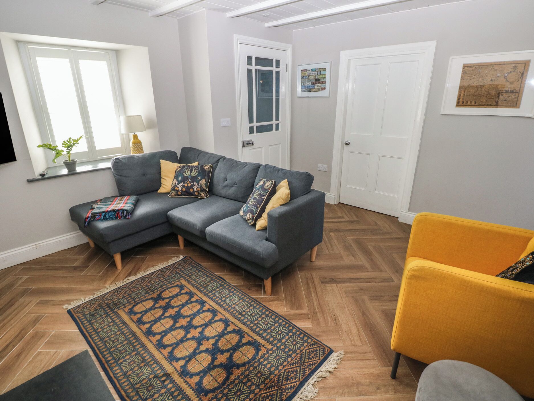 Cottage | Living area