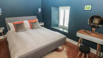 3 bedrooms, individually decorated, individually furnished, free WiFi