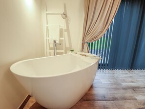 Shower - The Dairy (Brigg)