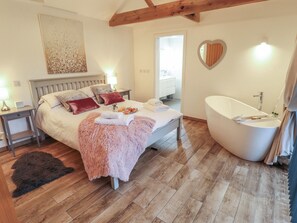 1 bedroom, individually decorated, individually furnished, free WiFi - The Dairy (Brigg)