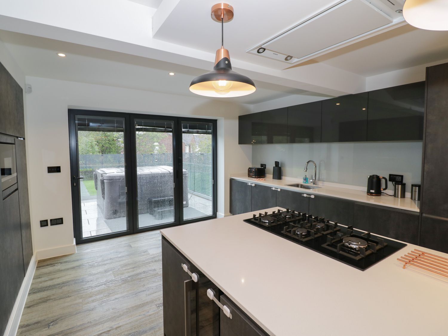 Fridge, dishwasher, toaster, cookware/dishes/utensils