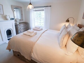 3 bedrooms, individually decorated, individually furnished, free WiFi