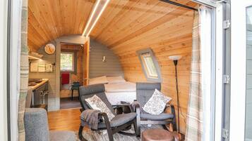 1 bedroom, individually decorated, individually furnished, free WiFi