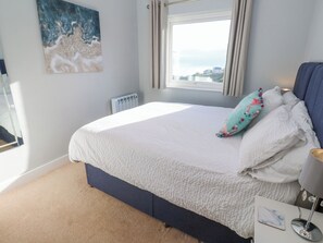 3 bedrooms, individually decorated, individually furnished, free WiFi