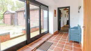 Interior - The Old Dairy (Dereham)