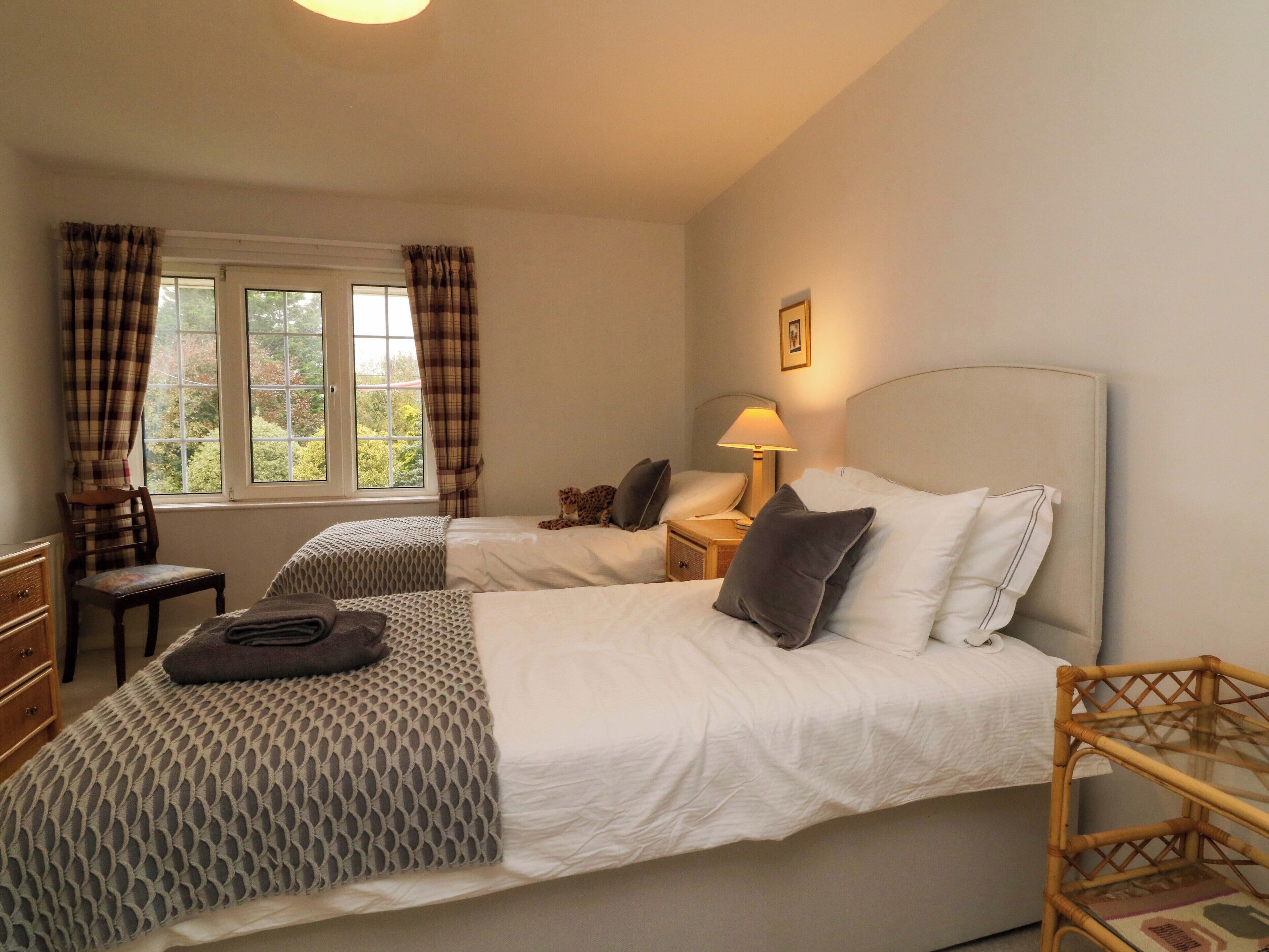 4 bedrooms, individually decorated, individually furnished, free WiFi