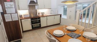 Wood Cottage