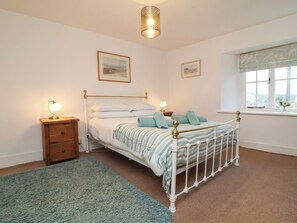 3 quartos, individualmente decorados, individualmente mobiliados