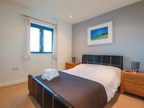 2 bedrooms, individually decorated, individually furnished, free WiFi - Apartment 3 (Newquay)
