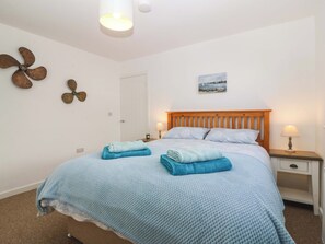 3 bedrooms, individually decorated, individually furnished, free WiFi