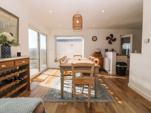 Interior - Awel-y-mor (Holyhead)