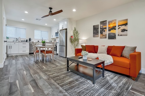 Terrific Smoke-Free Place in Heart of Kings Beach walking distance to Lake