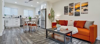 Terrific Smoke-Free Place in Heart of Kings Beach walking distance to Lake