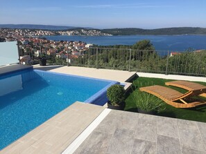 Piscina a l'aire lliure 