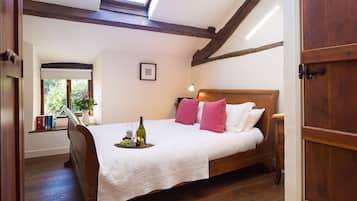 3 habitaciones, decoración personalizada y muebles diferentes