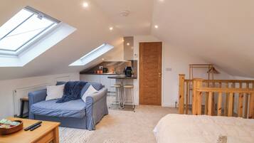 1 bedroom, individually decorated, individually furnished, free WiFi