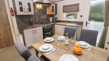Fridge, dishwasher, electric kettle, toaster