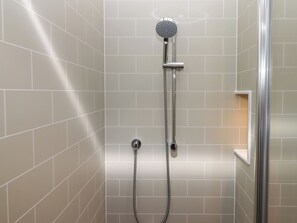 Shower - Cherryblossom Cottage (Winkleigh)