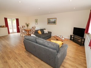 Living area - Rose Cottage (Stratford-upon-Avon)
