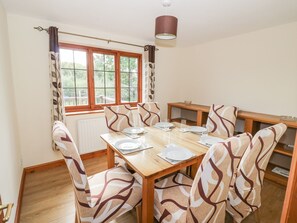 Dining - Avon View (Stratford-upon-Avon)