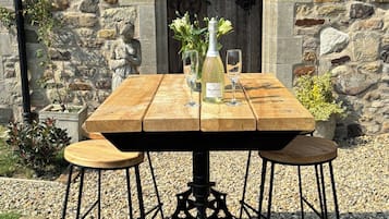 Cottage | Outdoor dining