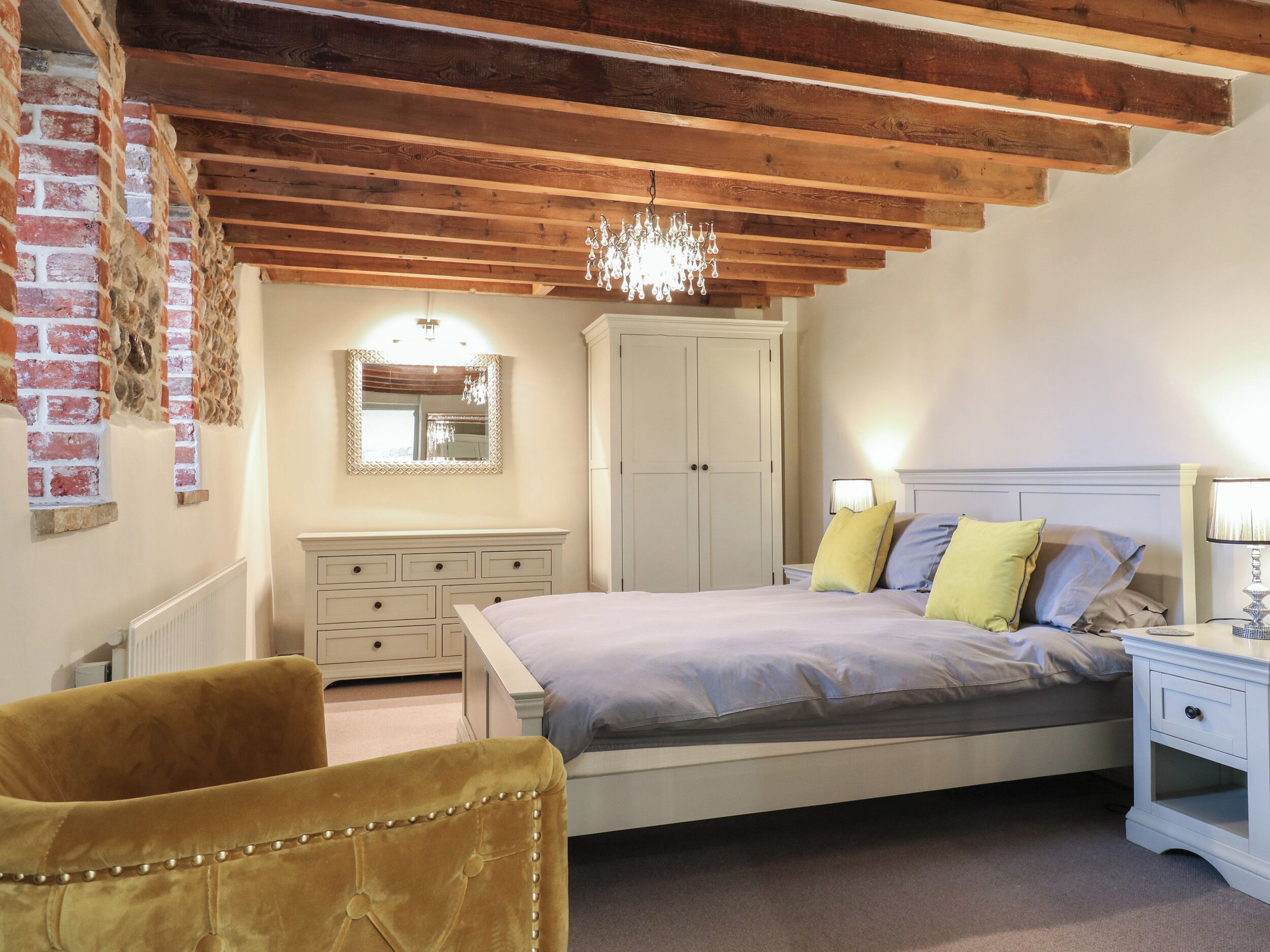 3 bedrooms, individually decorated, individually furnished, free WiFi