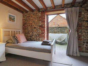 3 bedrooms, individually decorated, individually furnished, free WiFi - Bridge Barn (Cromer)