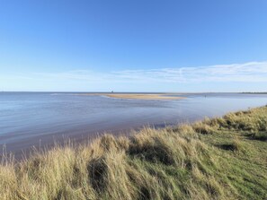 Beach nearby - Little Eden by the Sea (Grimsby)