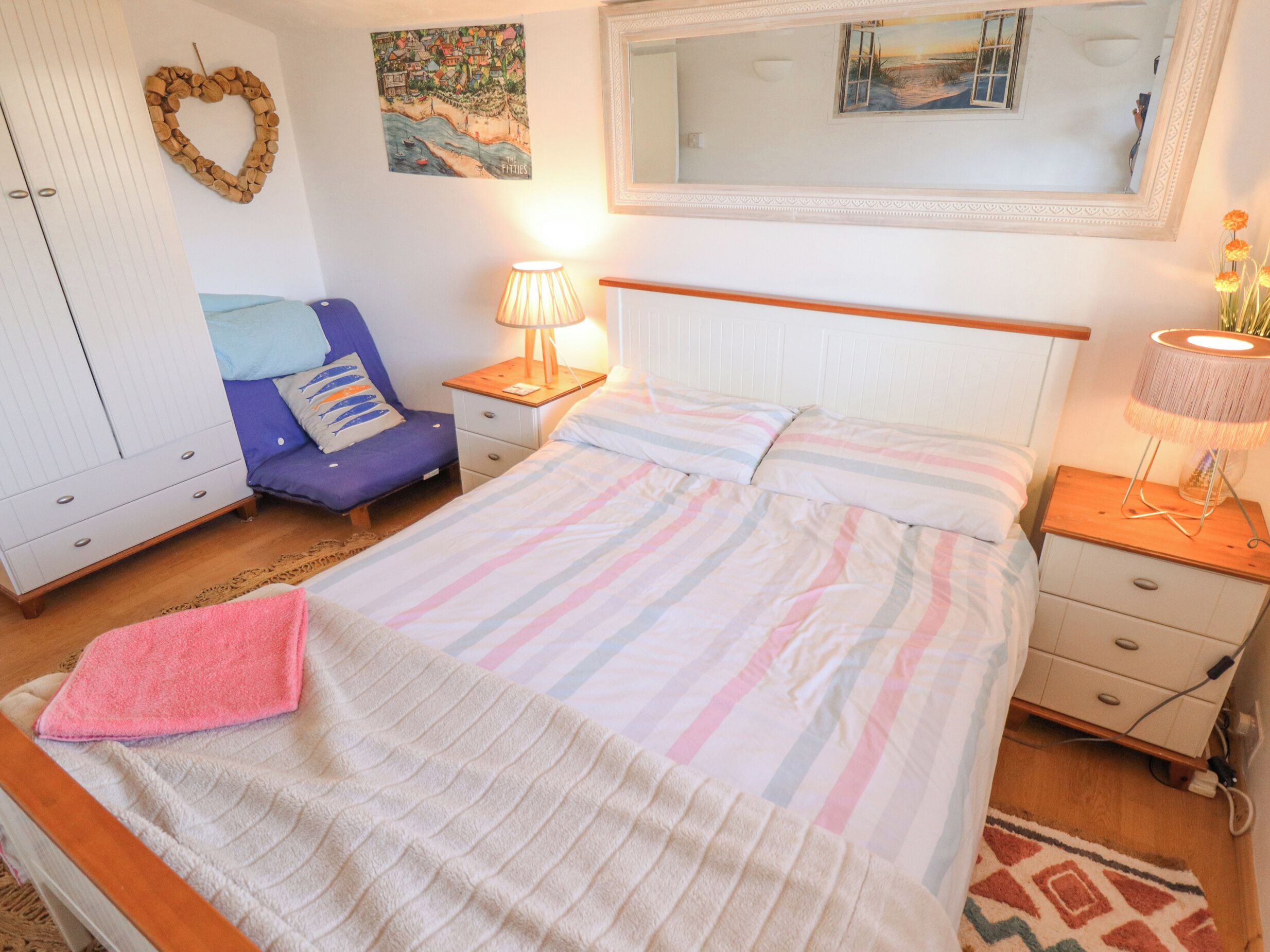 3 bedrooms, individually decorated, individually furnished