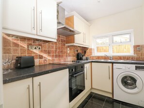 Fridge, electric kettle, toaster, cookware/dishes/utensils - 1 Stonewall Cottages (Billingshurst)